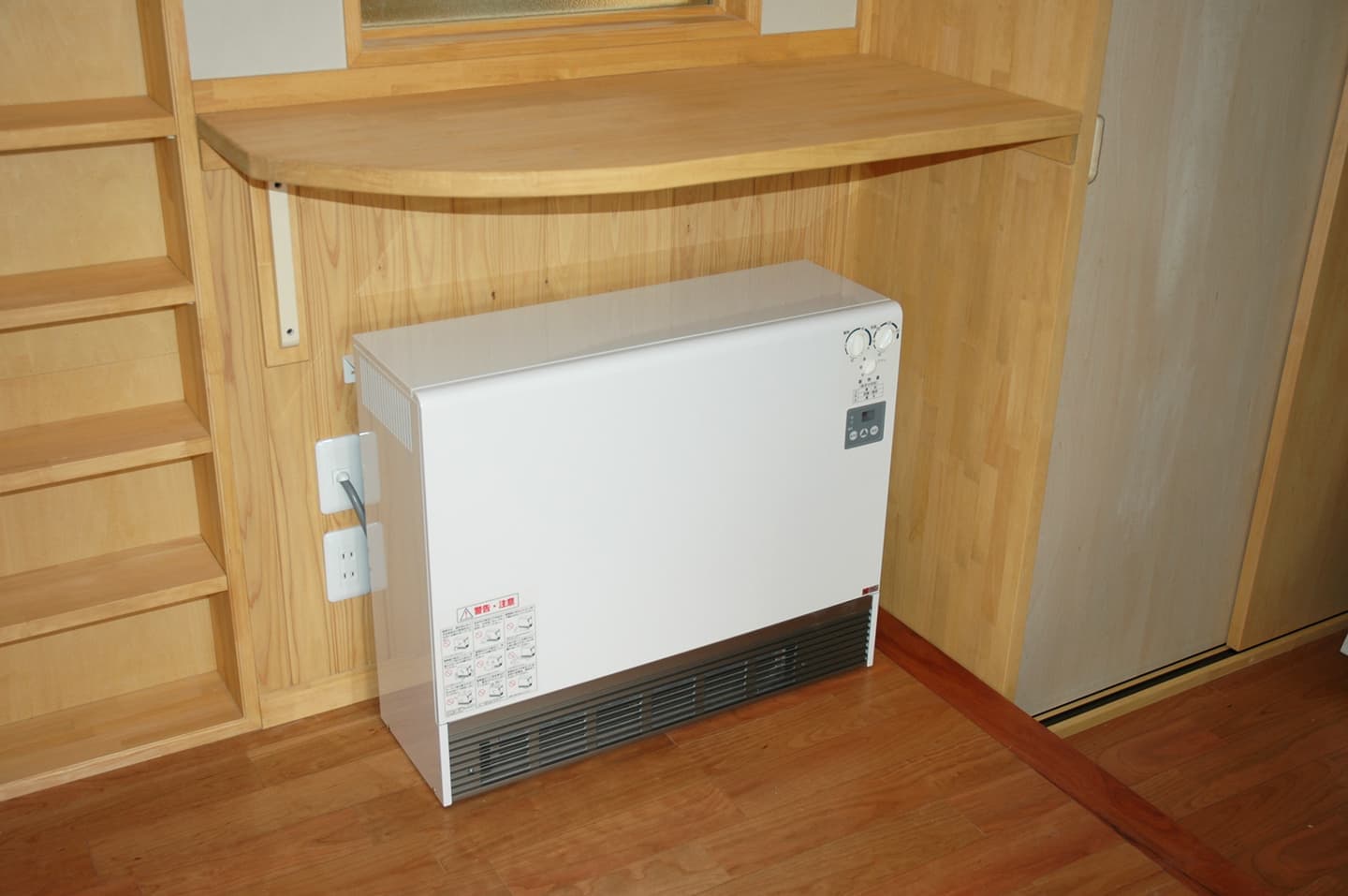 蓄熱式暖房機